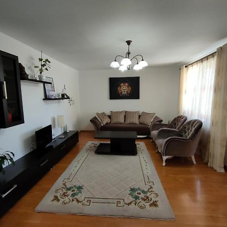 "Apartament"-Casa Genius Плоешти Экстерьер фото